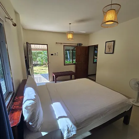 The Blue Gecko Hotel Koh Lanta Exterior photo